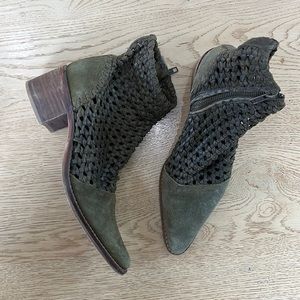 Free people in the loop boots EUC size 38 8